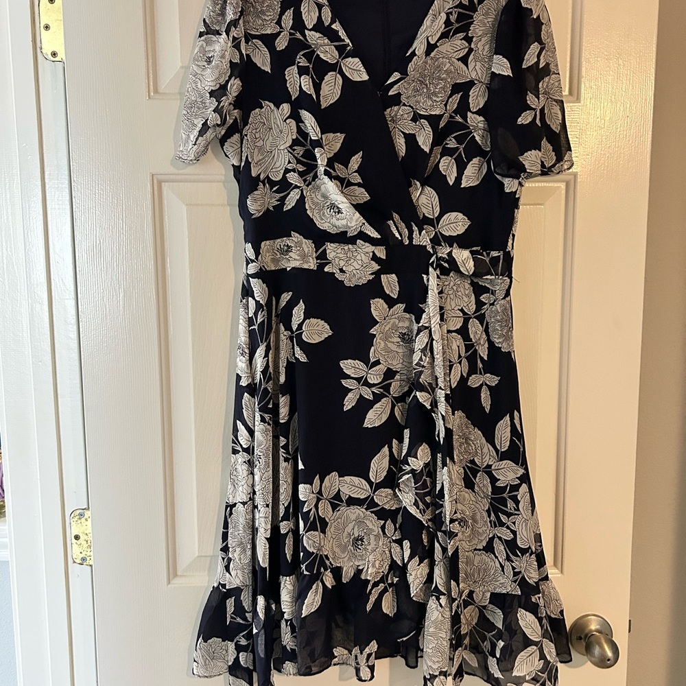 Versona Black and White Floral Midi Dress
